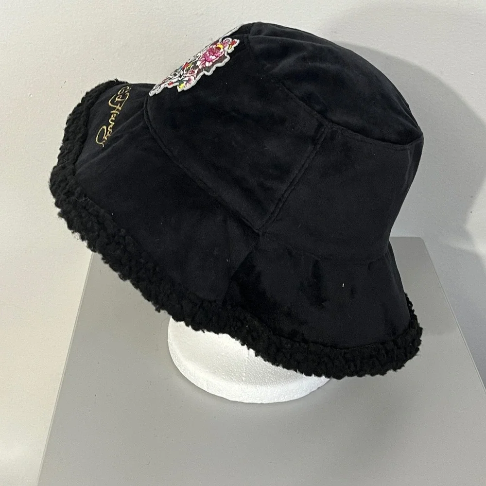 Ed Hardy Bucket Hat  Black Velour Faux Shearling Skull Cross‎ Embroidered OS